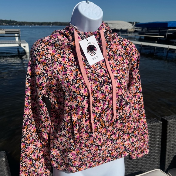 Daily Practice floral hoodie - Picture 1 of 3